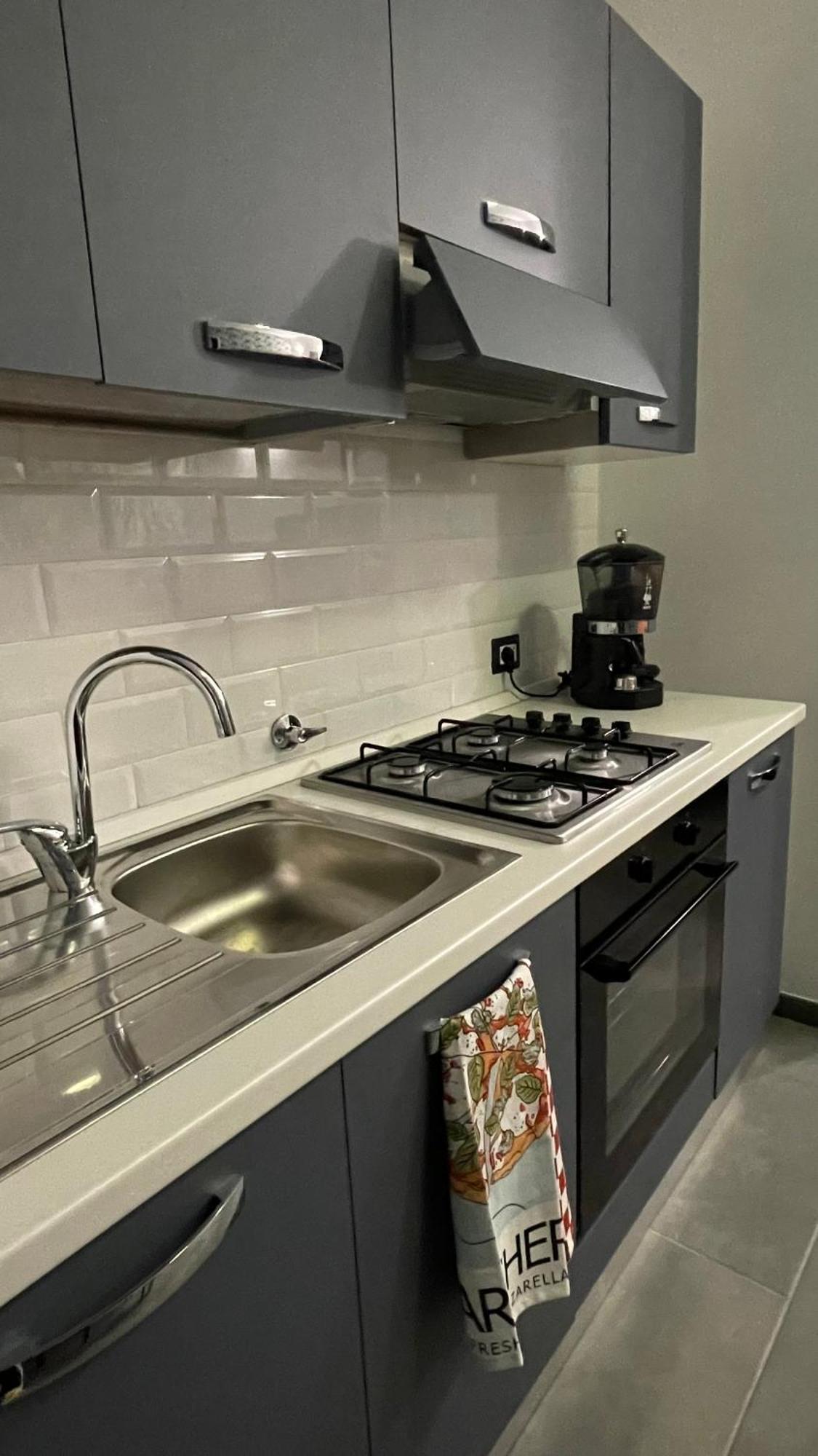 Casa Gaia A 2 Passi Dalla Metro A E C Apartment *